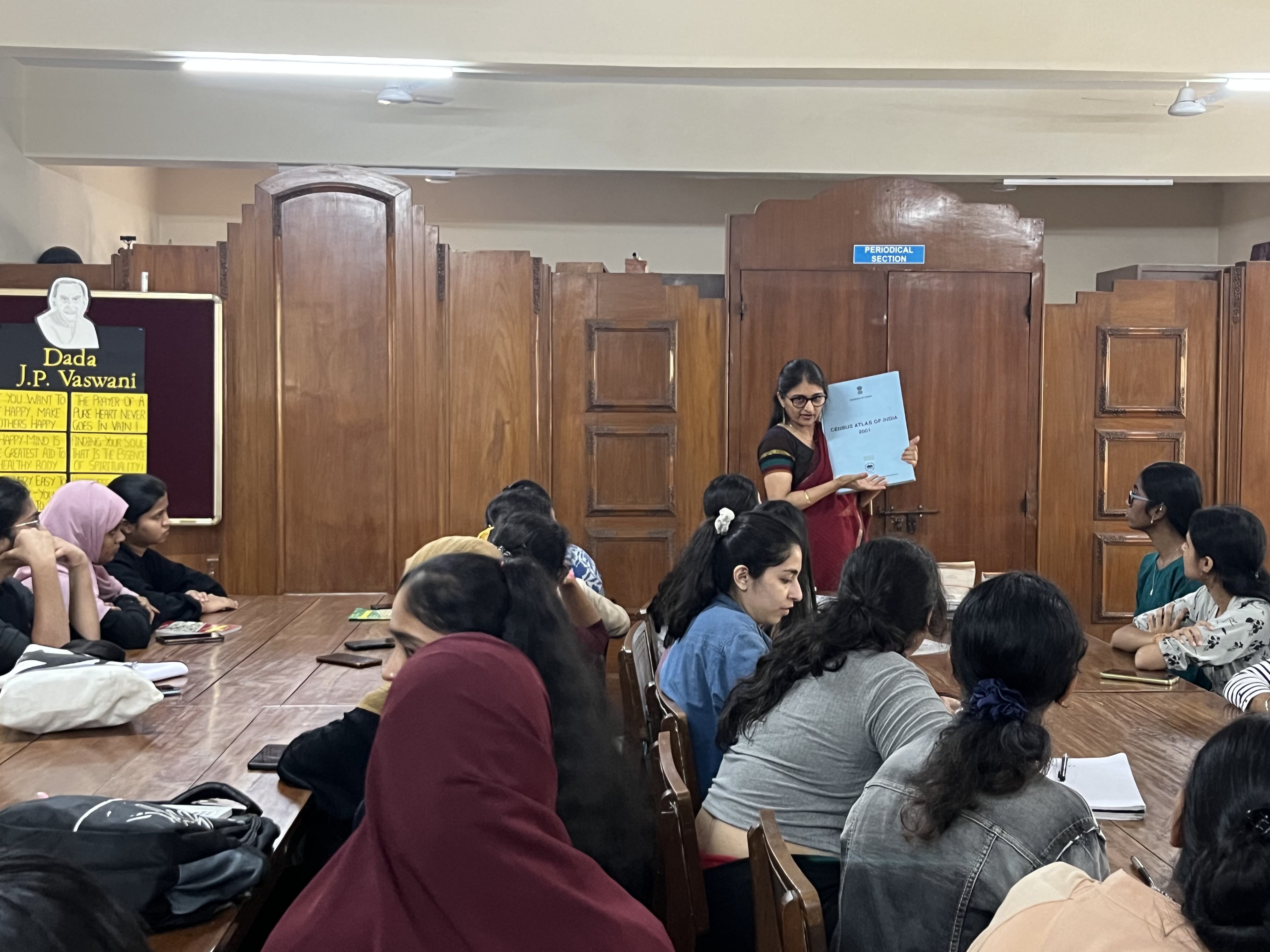  4Students getting Information on resources on Census .jpg 